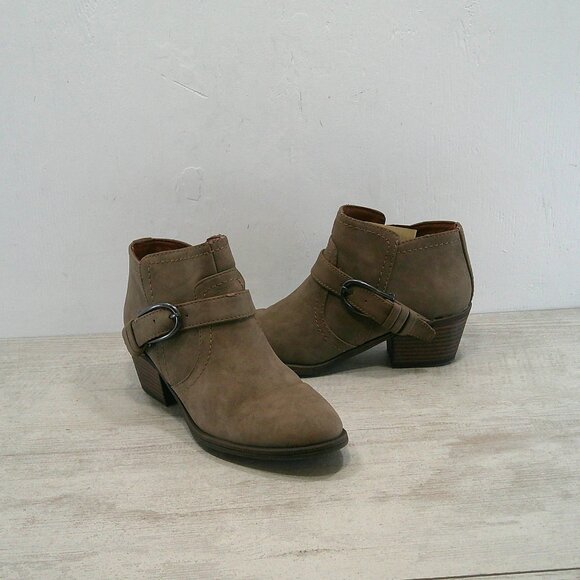 Indigo Shoes - Indigo Rd. Sansun Brown Taupe Ankle Boot w/ Harness straps & buckle  Sz 6 M